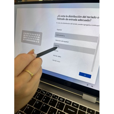 Portátil Samsung Galaxy Book4 360 | Intel Core 5 120U | 8GB RAM | Táctil