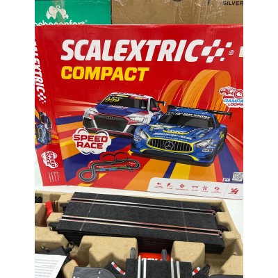Scalextric Circuito Compact - Pista de Carreras Completa - 2 Coches